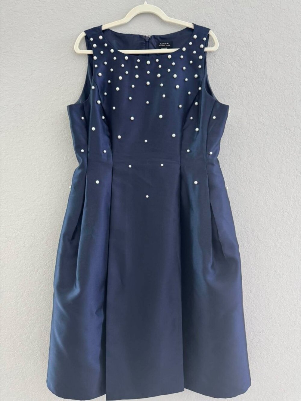 Tahari Arthur S. Levine Navy Pearl Embellished Fit & Flare Dress Size 16 - Picture 2 of 4
